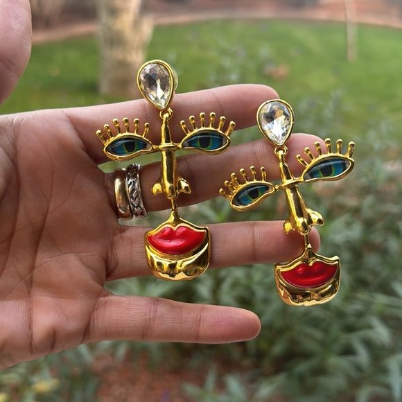 Eye See Love Earing Set - Picture 5 of 17